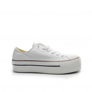 Sneakers de cordones y lona blanca con plataforma de la marca Victoria.