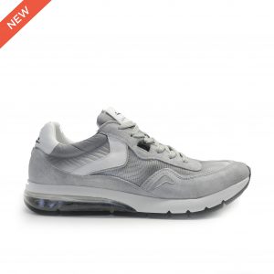 sneakers de cordones combinado en piel de nobuck y rejilla, tacón cámara transparente, marca Voile Blanche.