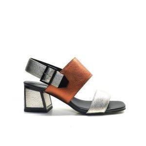 sandalias de tacon en tonos metalizados ,marca bruno premi