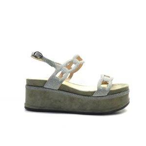 sandalias con plataforma forrada y dos tiras caladas con brillo de la marca Alma en Pena.