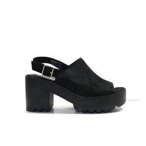 sandalias abotinadas con tacon y plataforma de goma en color negro ,marca coolway