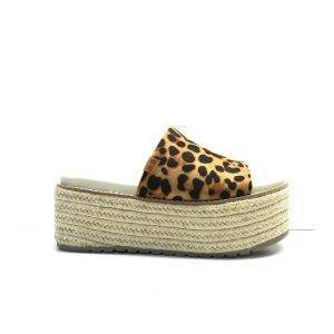 zuecos abiertos de la punta en animal print y plataforma de yute,marca coolway