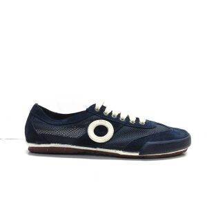 sneakers de cordones en ante y con rejilla de color azul marino de la marca aro.