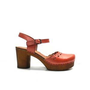 zapato de piel rojo cerrado de punta y tacon 4cm