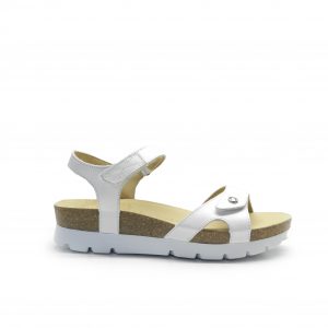 sandalias de napa con tiras de color blanco y suela anatómica de la marca panama jack.