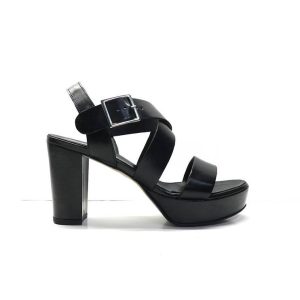 sandalias de piel en color negro con tacon y plataforma, marca plumers