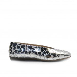 zapatos tipo manoletina en estampado plateado, marca wonders