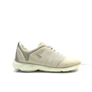 sneakers sin cordones ,con elasticos centrales en color beige, marca geox