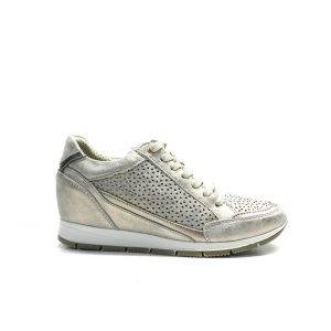 Sneakers de ante color vison con cuña interna, marca imac