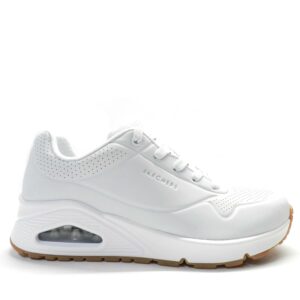 Skechers Uno Stand on Air negro. Zapatillas deportivas tejido sintético y durabuck. Plantilla Air Cooled Memory Foam® y suela Skech-Air®. Cuña de 2,5 cm.