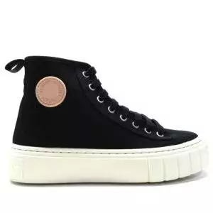 Botín de lona de la marca Victoria, modelo Abril. Estas deportivas tienen suela gruesa y están fabricadas en lona de algodón orgánico 100%. Cierre mediante cordones y tirador trasero.