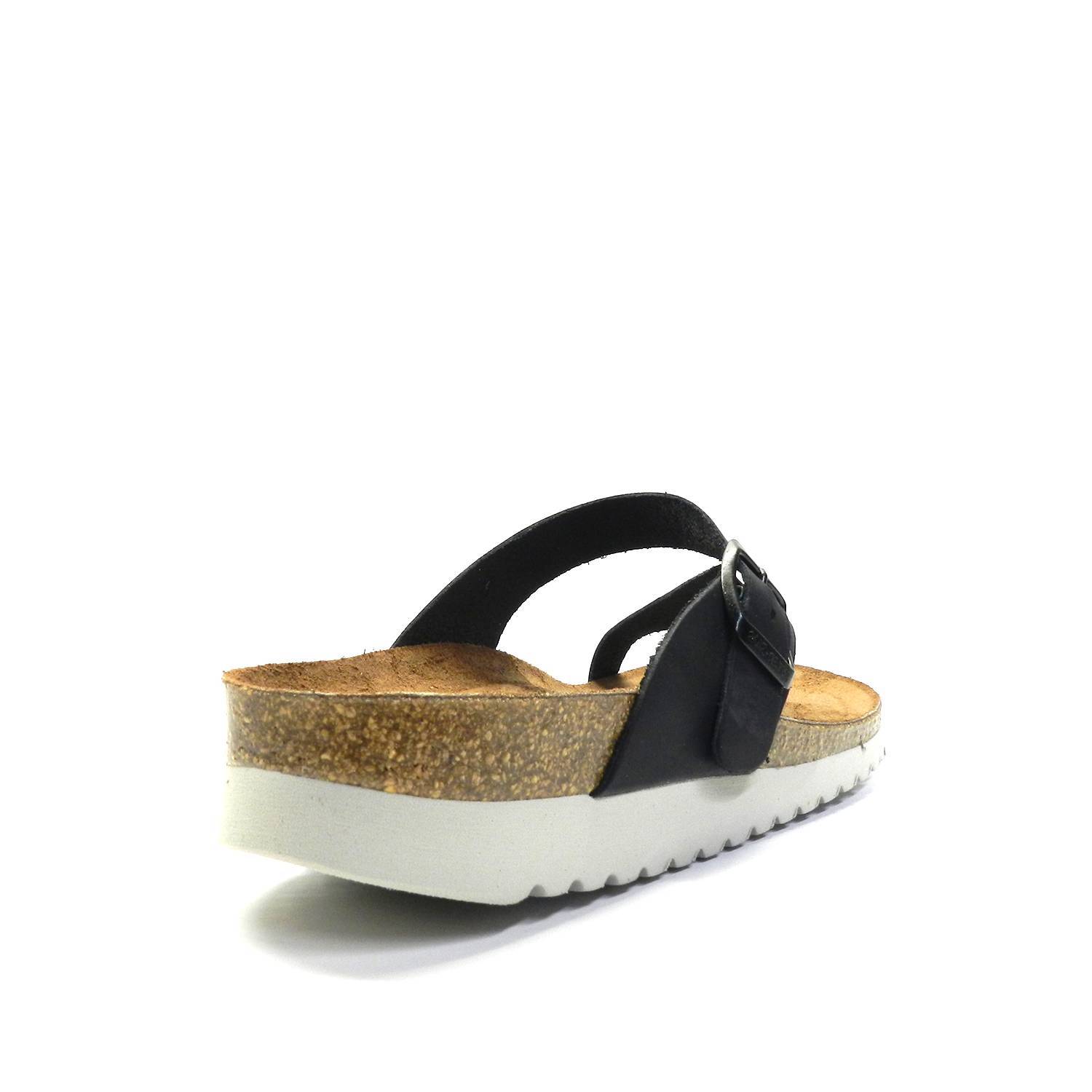 Sandalia de la marca Interbios, modelo 7119 en color negro. Sandalia de piel tipo esclava con cierre de hebilla en el empeine. Suela de goma de gran comodidad.
