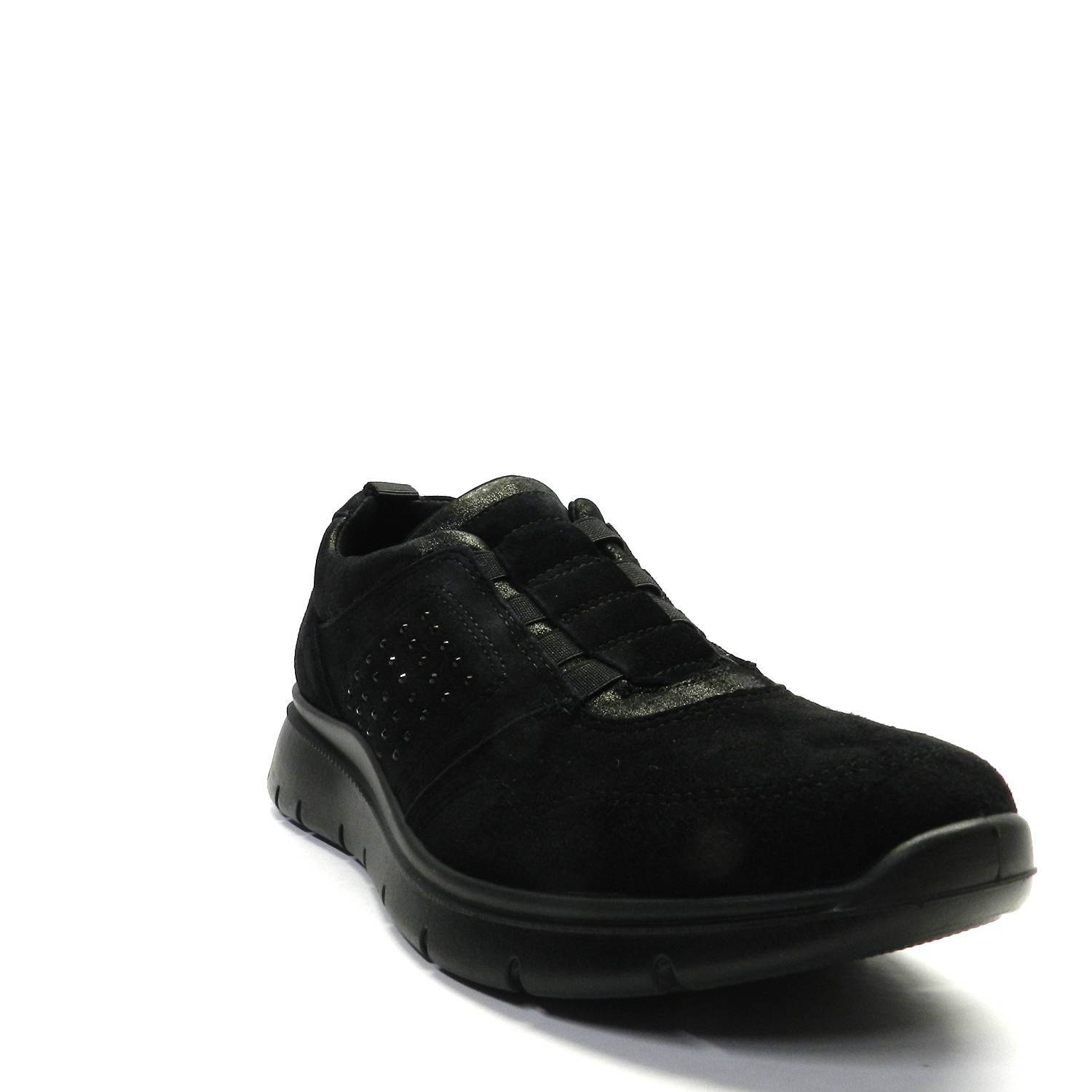 Zapatillas de la marca Imac, modelo 807231 en color negro. Zapatillas deportivas de ante, cierre con cordones. Suela de goma antideslizante. Plantilla extraíble de piel.