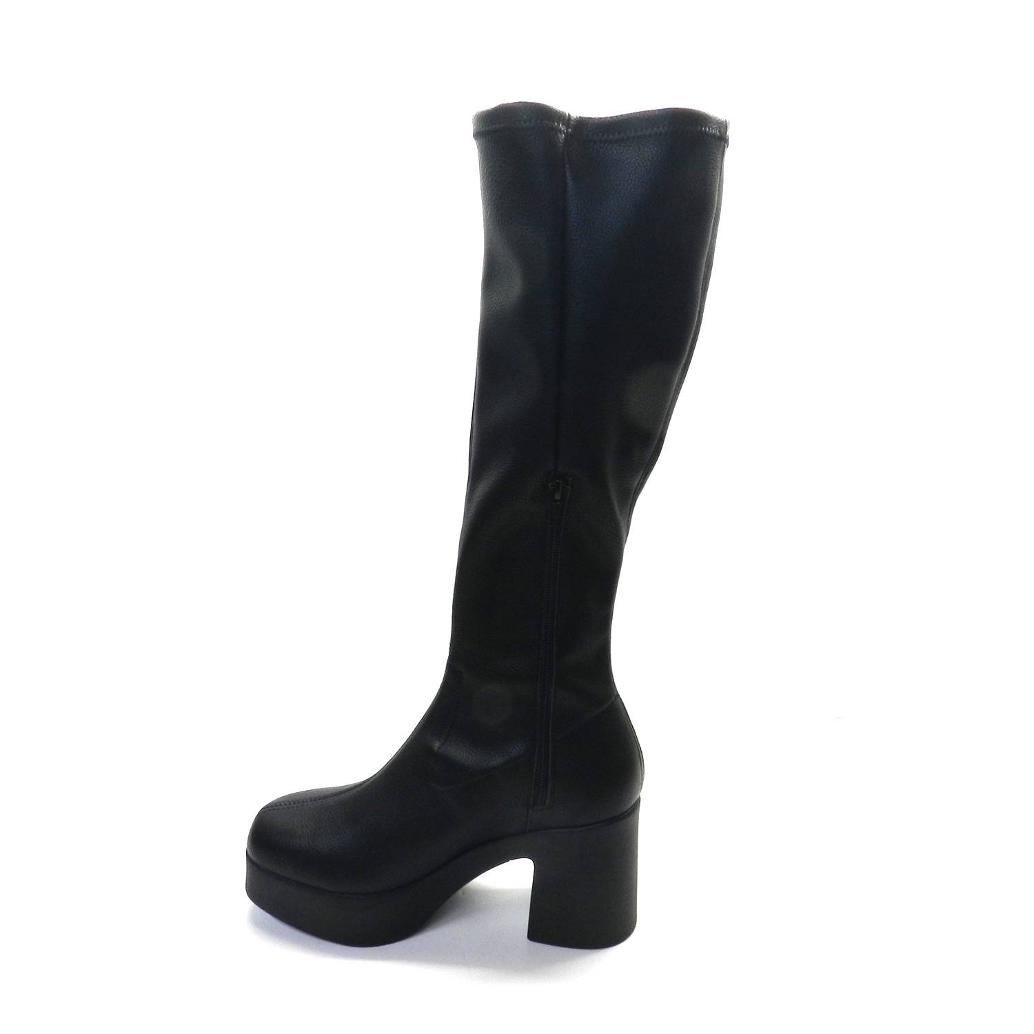 Bota de la marca Escala, modelo Almond, en color negro. Bota alta de tejido elástico con cremallera lateral interior. Suela de goma con plataforma y cómodo tacón alto. 