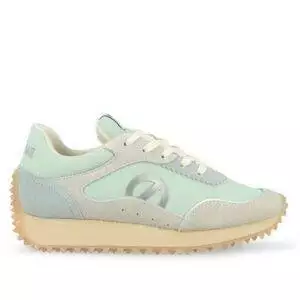 Zapatillas de la marca No Name, modelo Punky Jogger en color azul cielo. Zapatillas deportiva muy urbana, en combinación de materiales de ante y nylon.  Detalles en gris y azul claro y logotipo en el lateral en gris azulado. Plantilla extraíble. Suela de muescas en goma con plataforma de 3 cm de altura.