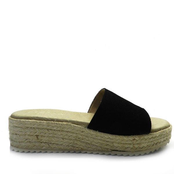 Sandalia de la marca Escala modelo Bekasi en color negro. Sandalia de plataforma de esparto con pala ancha de piel de ante, suela de goma antideslizante.
