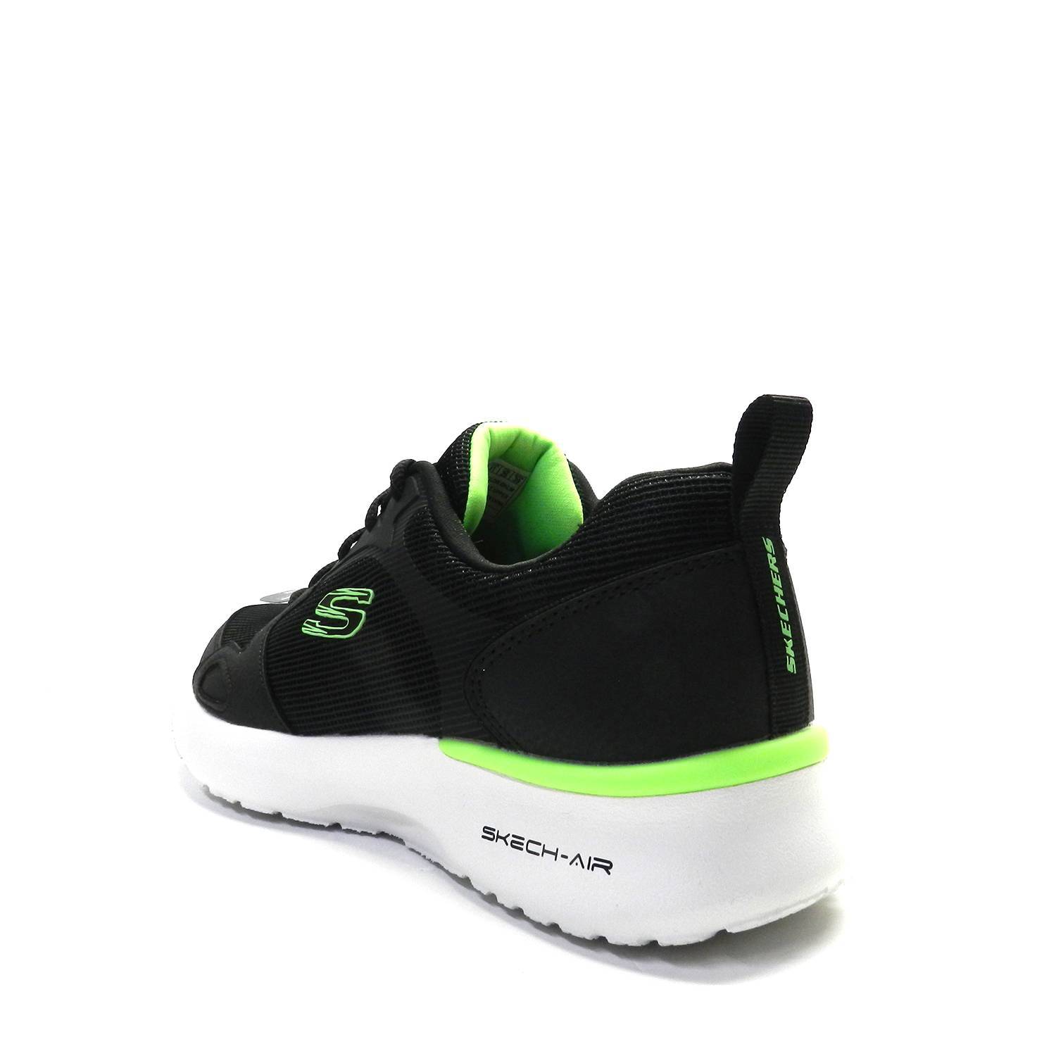 Zapatillas de la marca Skechers, modelo Air Dynamight en color negro. Zapatillas deportivas elaboradas en tejido sintético y malla. Plantilla de  Memory Foam con amortiguación, mediasuela con cámara de aire Skech-Air, suela de goma flexible con tracción. Talón de 3,2 cm