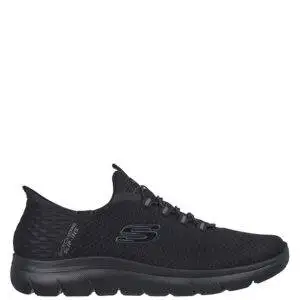 Zapatillas de la marca Skechers modelo Slip-ins Black en color negro. Zapatillas deportivas elaboradas de malla con cordones elásticos. Media suela ligera y flexible con absorción de impactos. Heel Pillow™ para mantener el talón en su sitio, de 3 cm de altura. Plantilla Air-Cooled Memory Foam®.