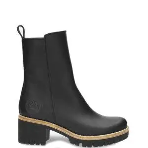 Bota de la marca Panama Jack modelo Polet en color negro. Bota elaborada en piel napa waterproof. Cierre de cremallera lateral. Forro interior de Piel. Plantilla anatómica extraíble. Suela de TPU flexible y resistente con tacón de 7.5 cm.